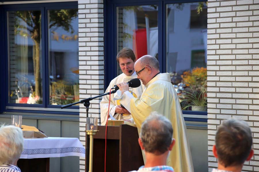 Pfarrer Auris und Pastor Benedikt Kickum