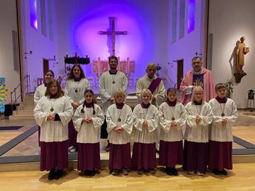 Messdienergruppe in der Kirche