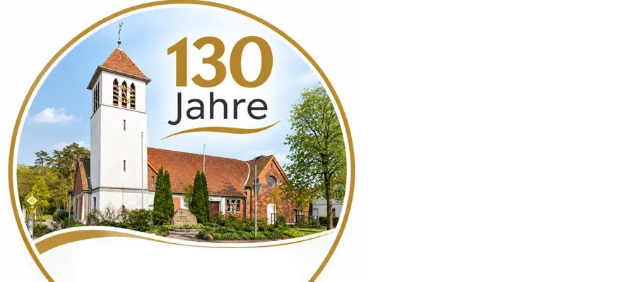 Kirche mit Jubiläums-Logo