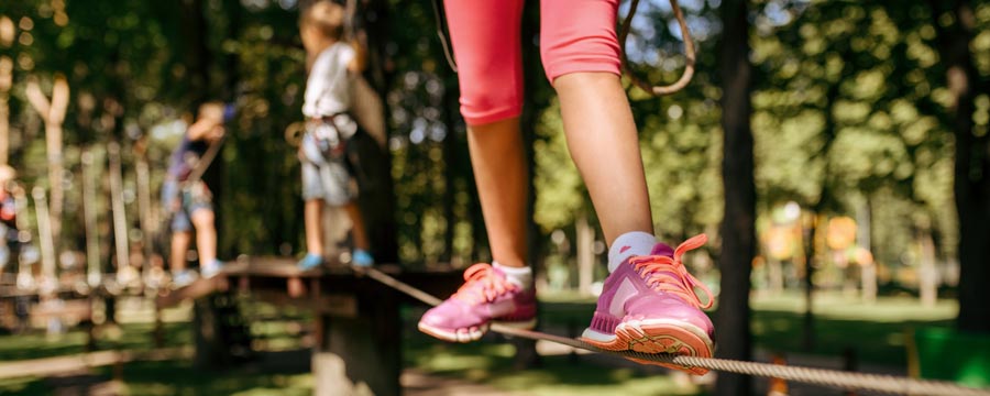 kfd-Radlerinnen auf der Terrasse des Tennis-Vereinsheim in Verl