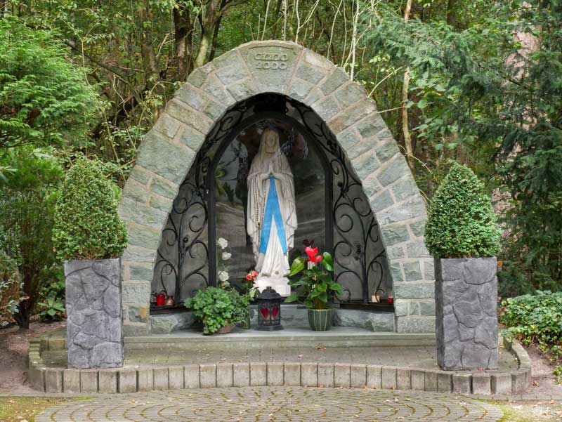 Lourdes Grotte