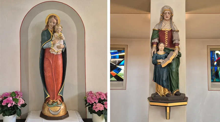 Kircheninnenraum Skulpturen Hl. Maria mit Kind und Hl. Mutter Anna mit Kind
